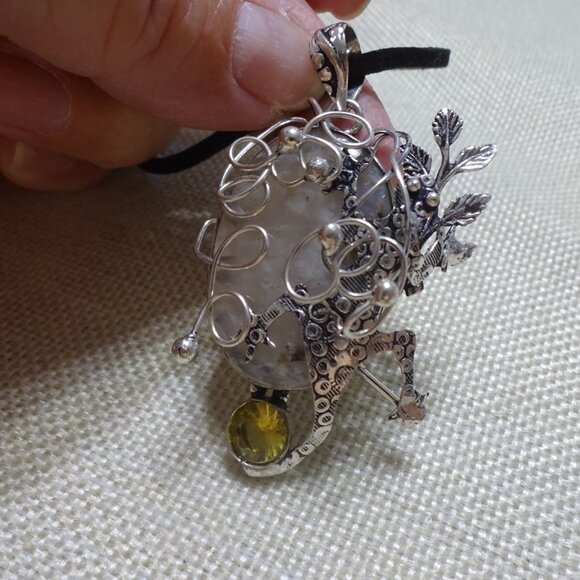 Unique RAINBOW MOONSTONE & CITRINE LIZARD Handmade Sterling 925 Pendant/Cord - Picture 2 of 3